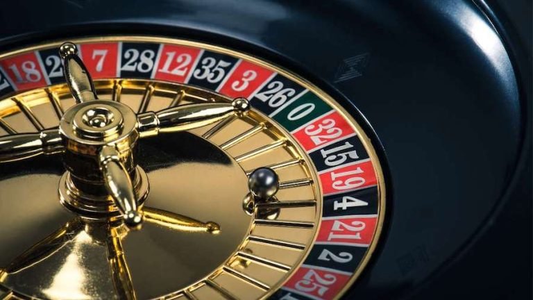 Dashboard aplikasi mpo444 menampilkan permainan dealer langsung, slot, dan pasar sportsbook dalam satu antarmuka